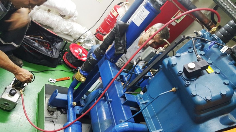 Compressor installation