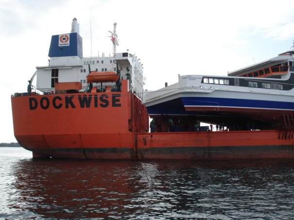 DOCKWISE heavy-lift vessel